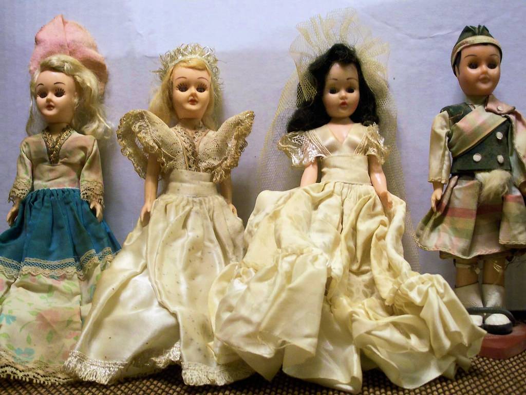 collectors porcelain dolls