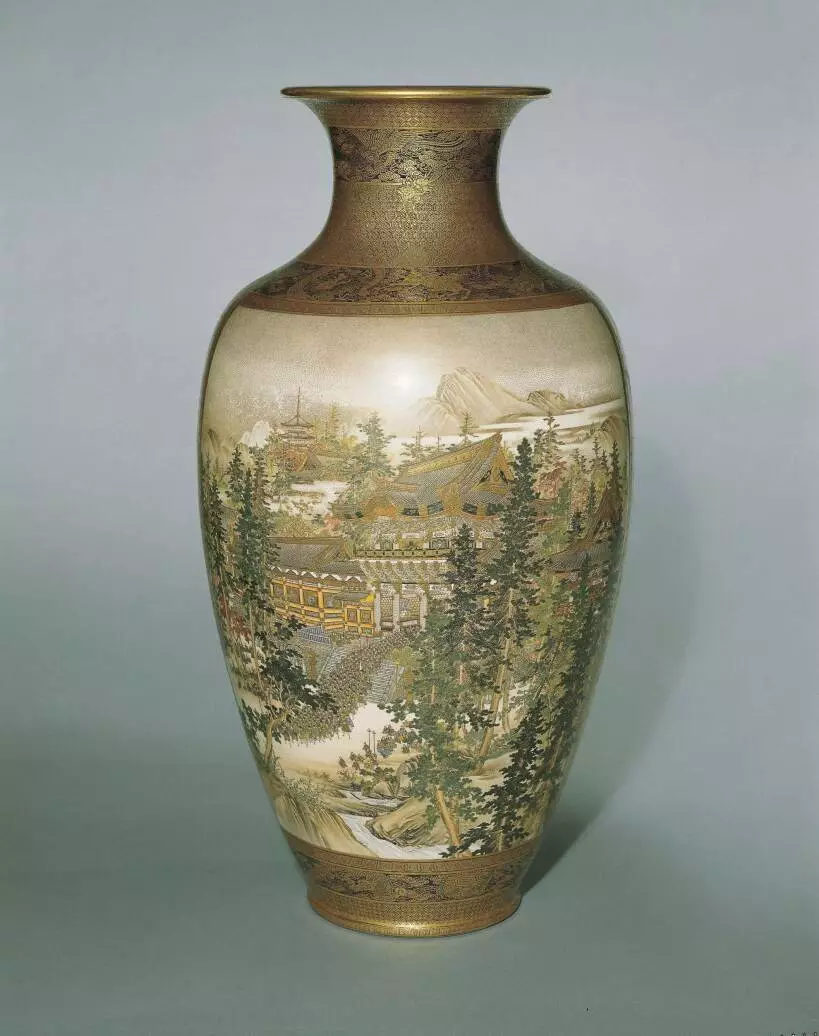 Japanese vase 