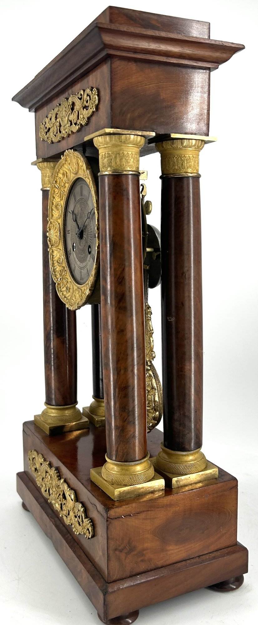 Fabulous Victorian burr Walnut Portico Mantel Clock - ca1840 - Image 2