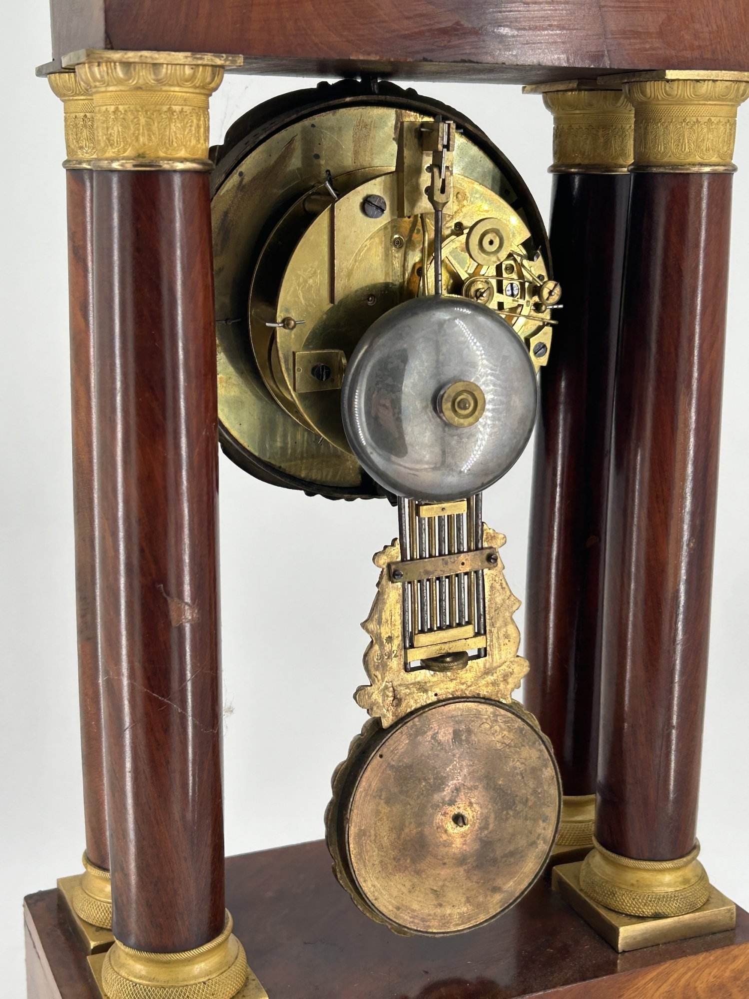 Fabulous Victorian burr Walnut Portico Mantel Clock - ca1840 - Image 6
