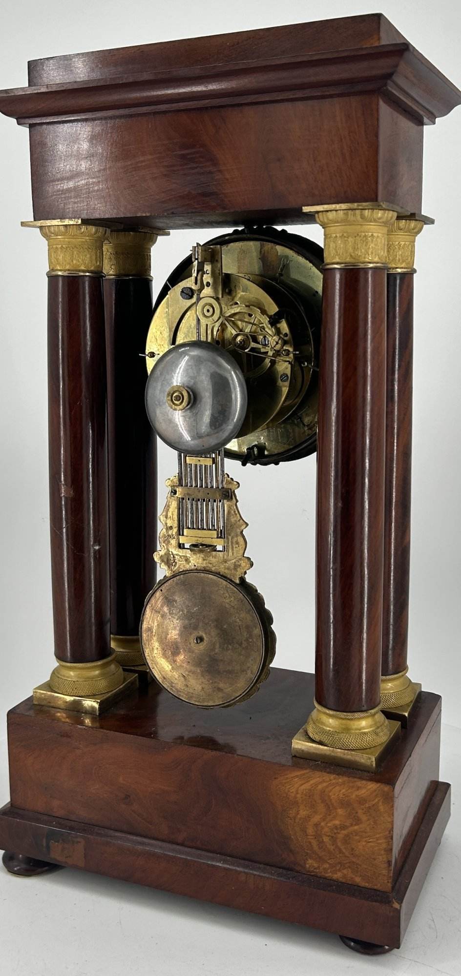 Fabulous Victorian burr Walnut Portico Mantel Clock - ca1840 - Image 5