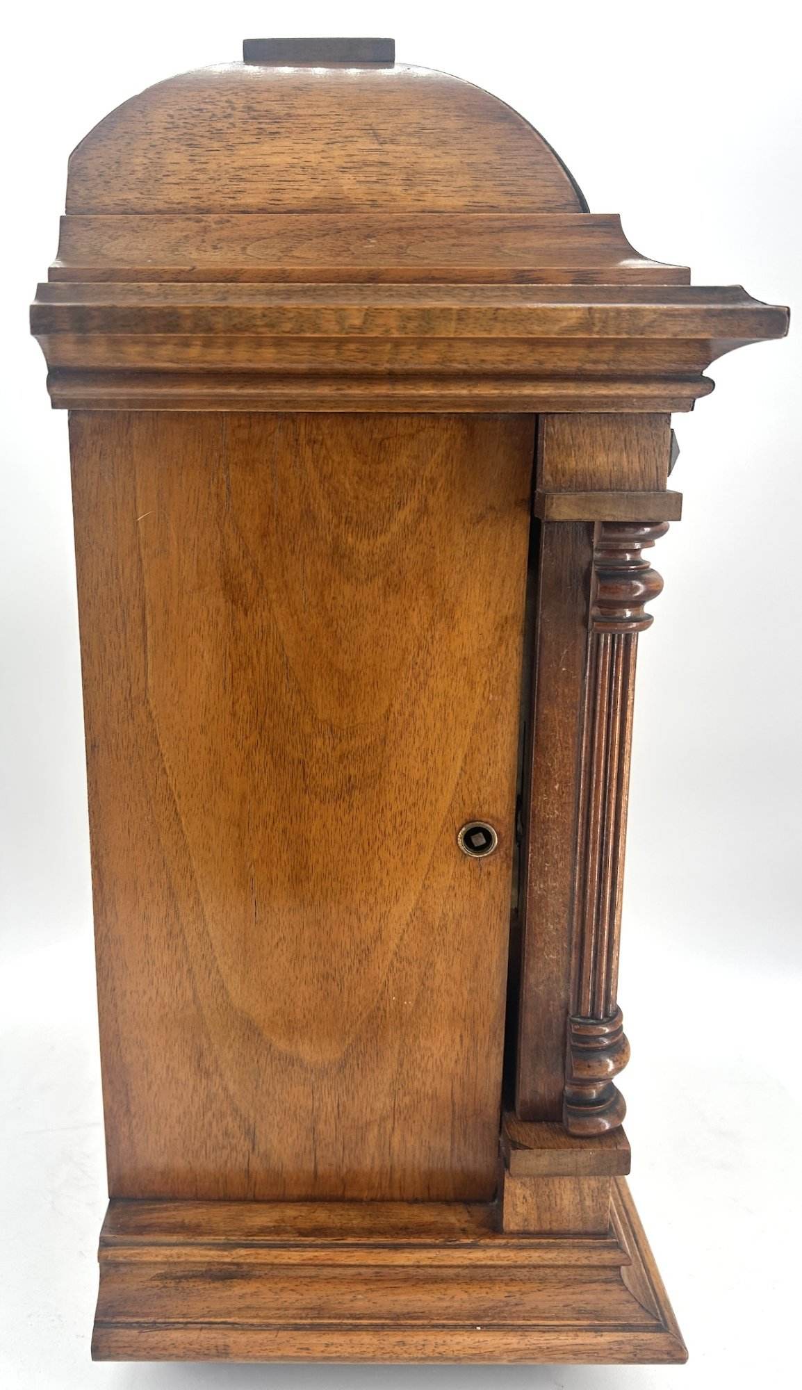 Awesome Walnut case Musical Bracket Clock – ca1920 - Image 5