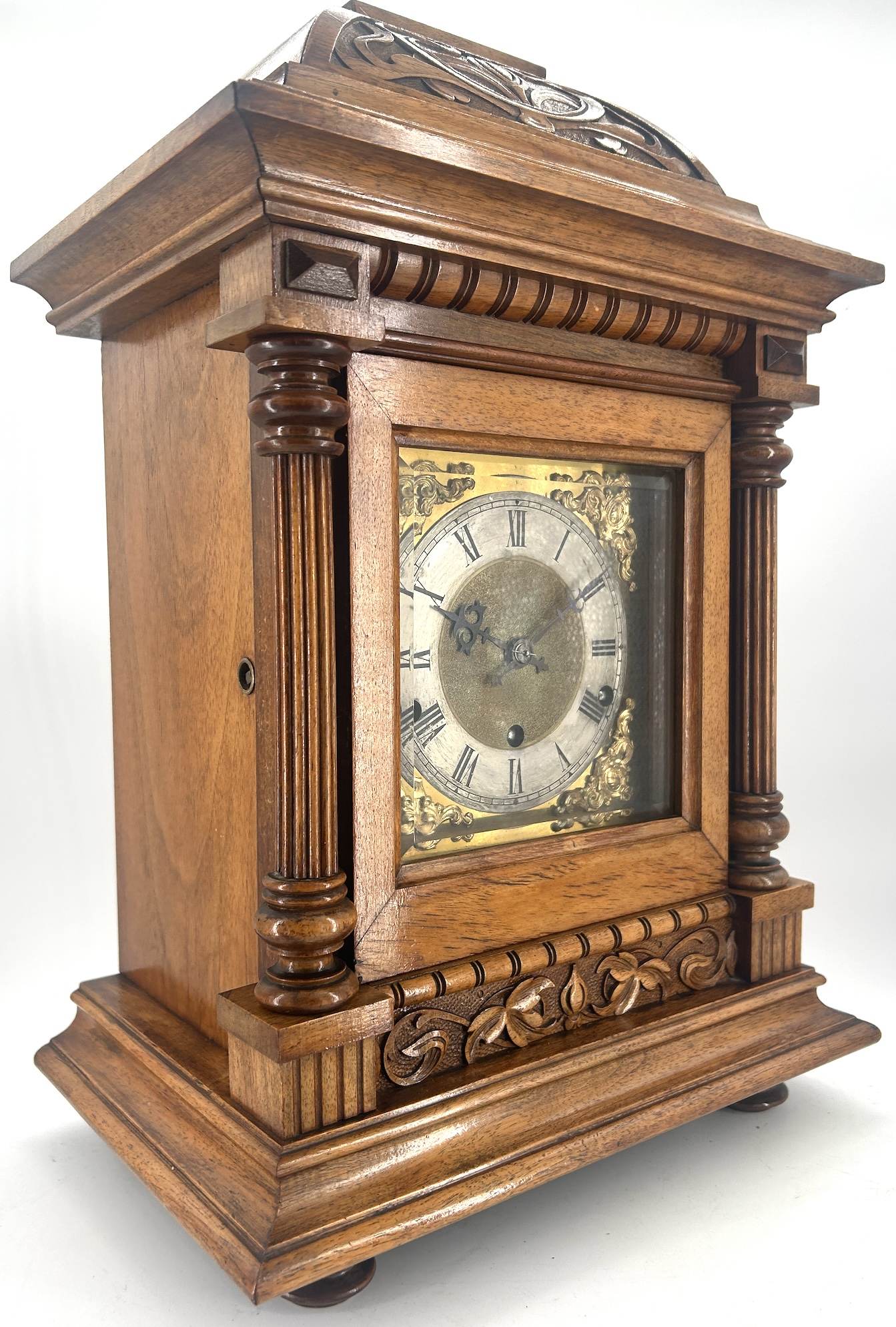 Awesome Walnut case Musical Bracket Clock – ca1920 - Image 3