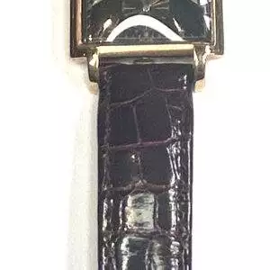 Very rare gents dress watch from Rolex pure luxury watch, circa 1945, case is solid 18ct rose gold case on leather. The watch is rare and sort after in this condition it’s now 79 years old. This watch is stunning and in great order working well and displays really well very good vintage watch, please see many photos for condition.