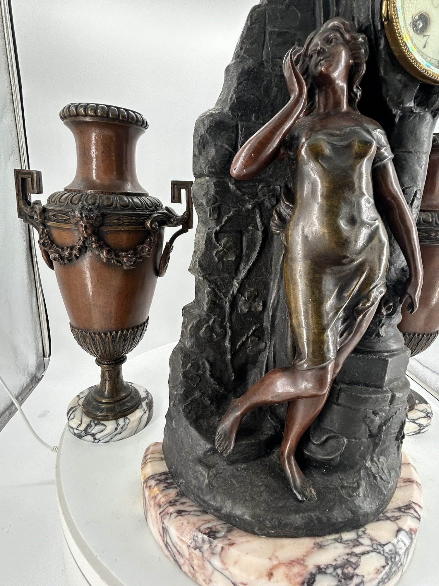 Lovely French Art Nouveau Figural Mantel Clock Set – Ca 1900 - Image 5