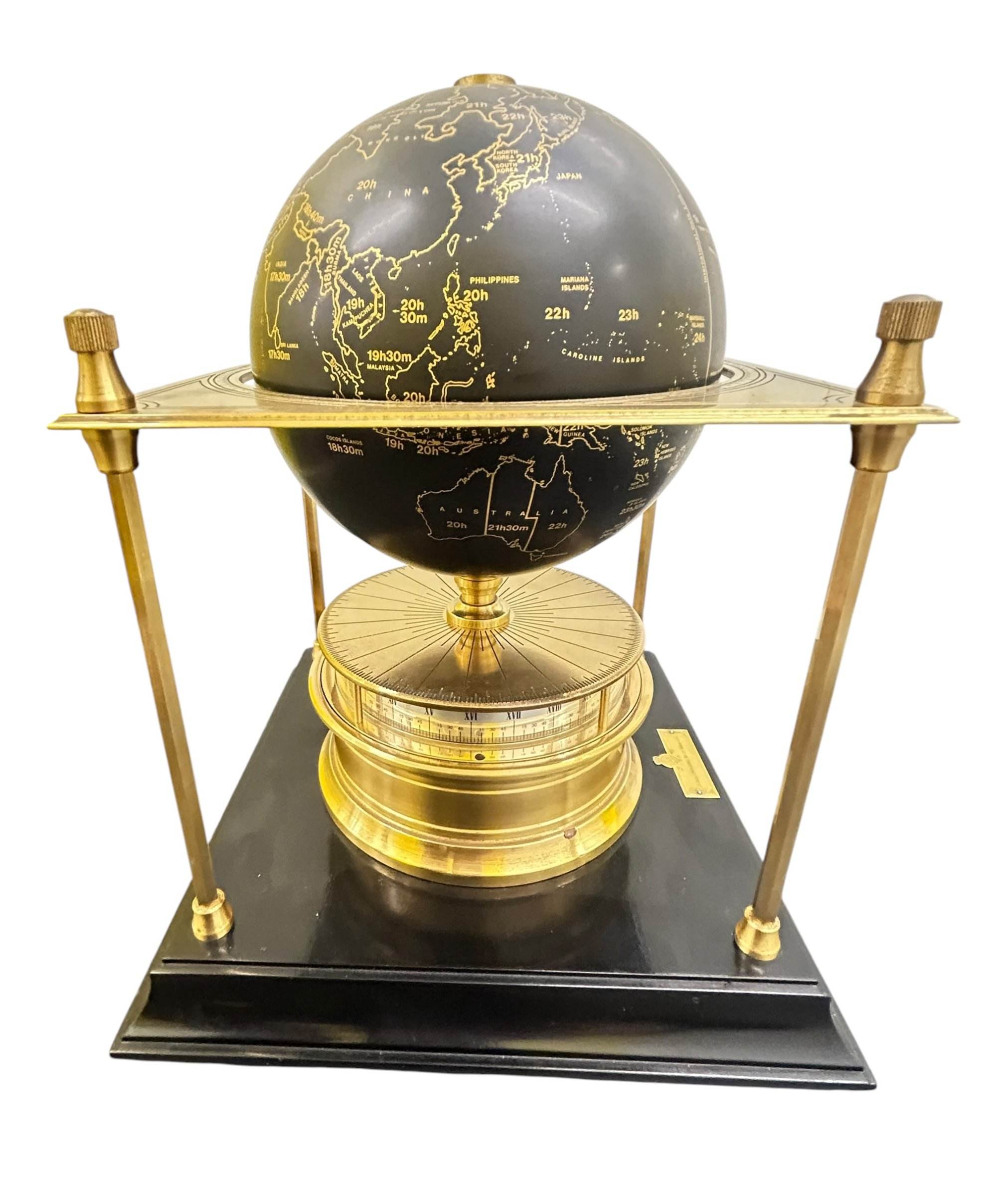Franklin Mint Collector’s Edition Royal Geographical Society World Clock - Image 3