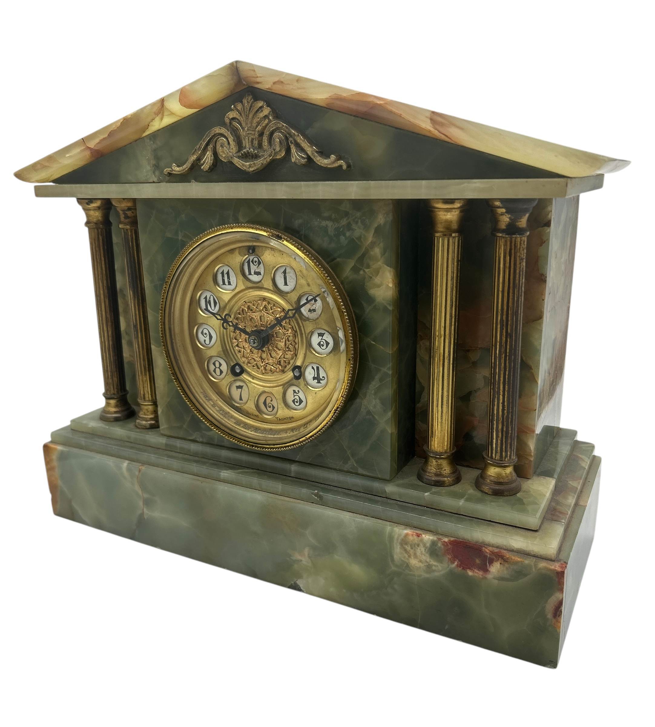 Rare Green Onyx Architectural Mantel Clock – ca 1900 - Image 3