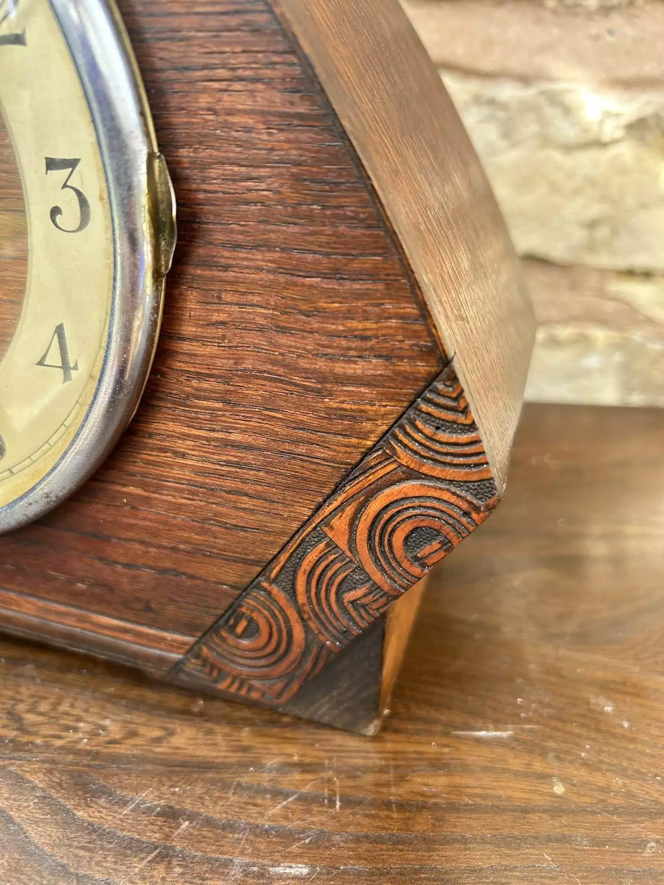 Fabulous Art Deco Mantel Clock, ca 1950, view 5