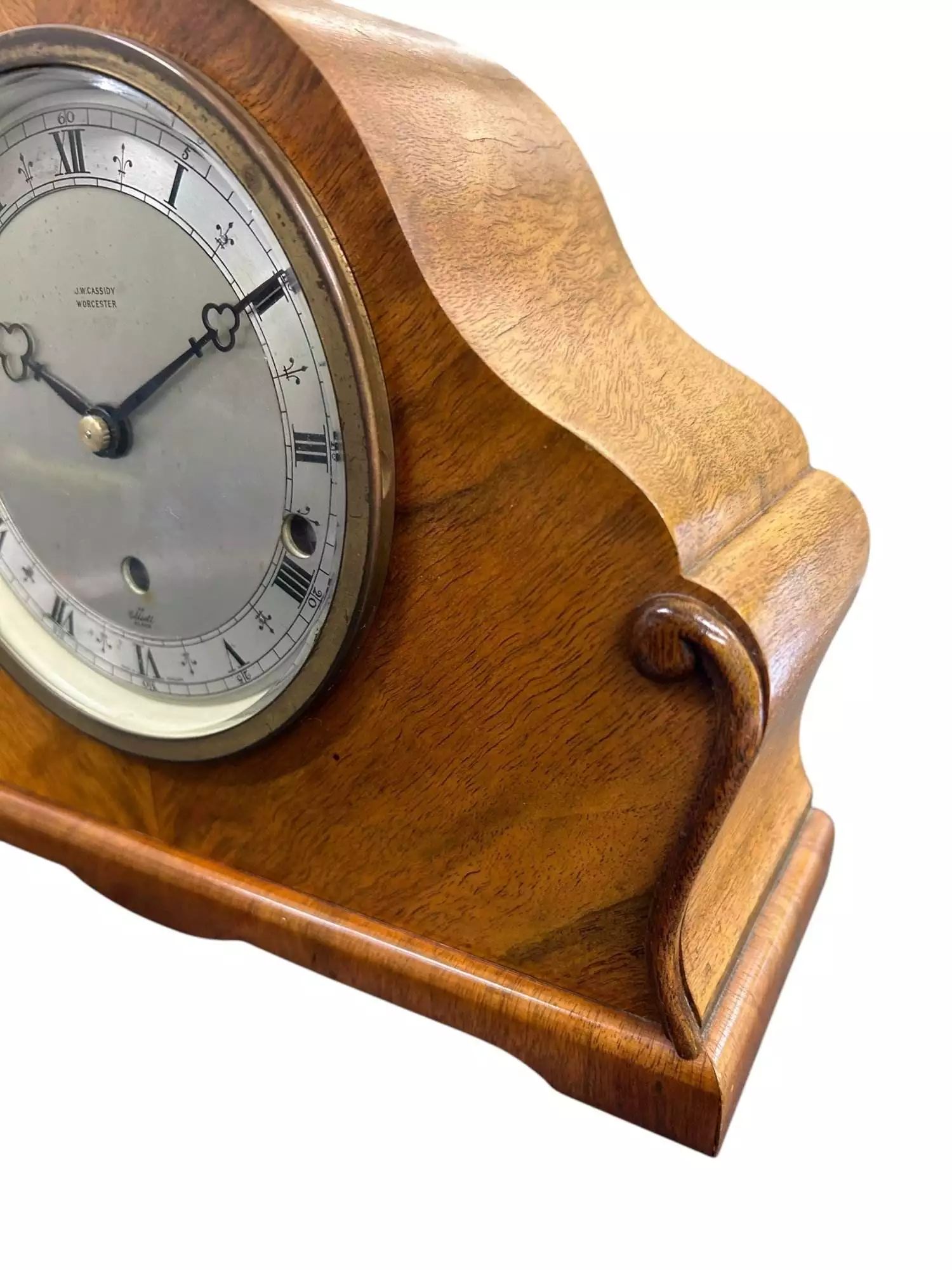 Wonderful Elliot Double Chime Walnut Mantel clock, view 5