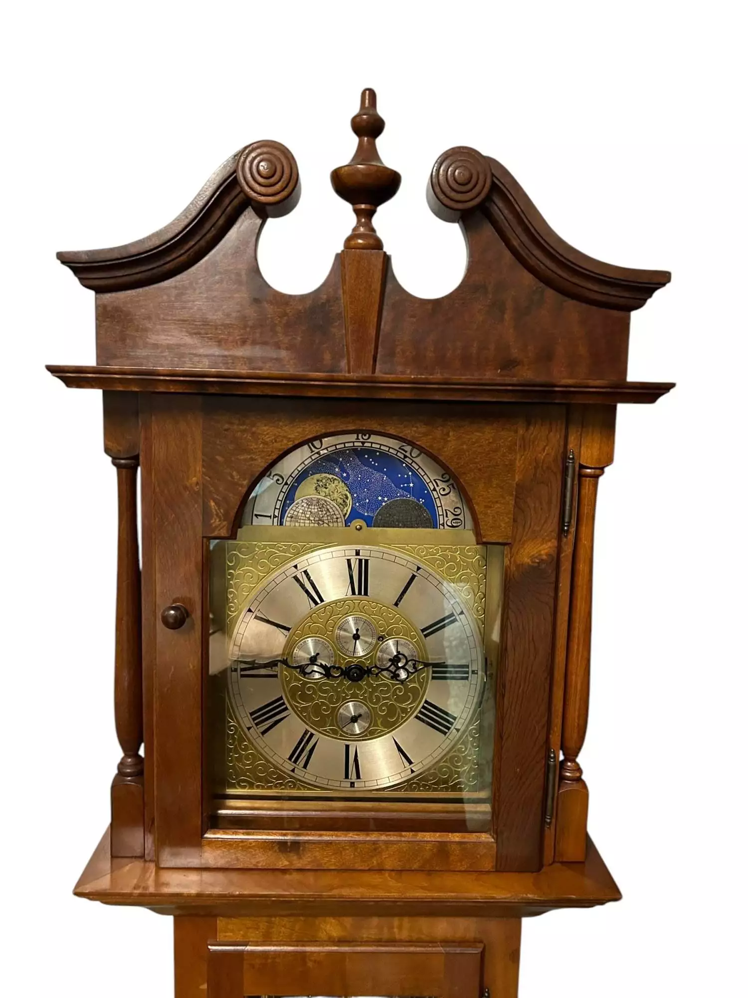 Wonderful Hermle Triple chime musical Longcase Clock, view 4