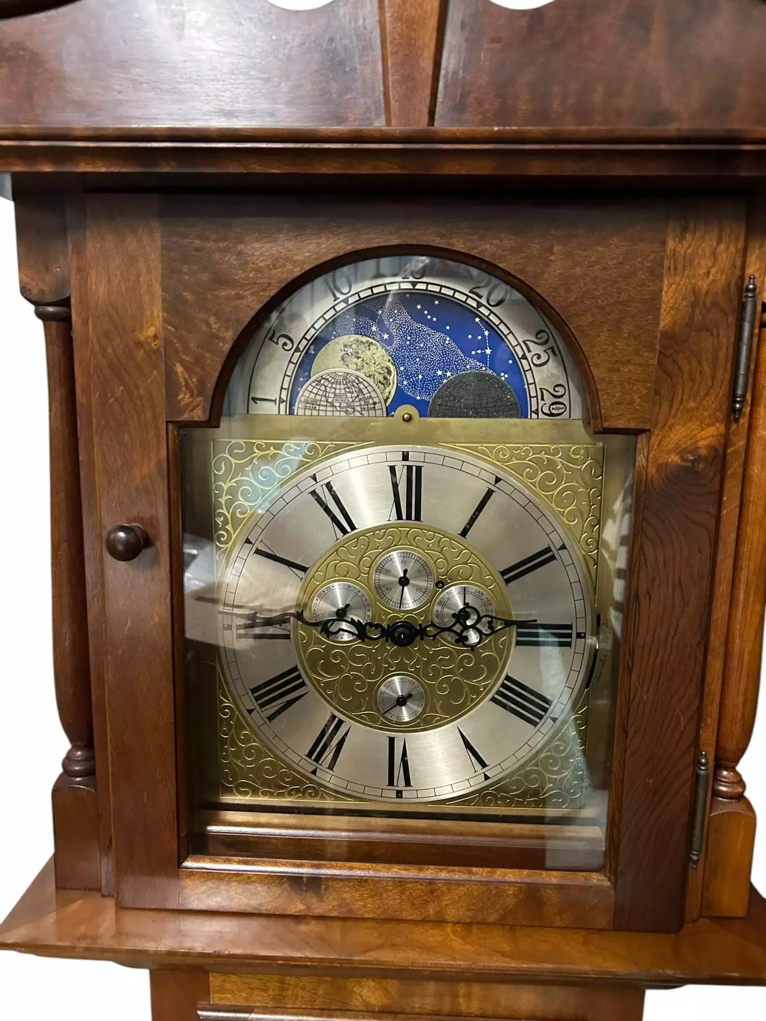 Wonderful Hermle Triple chime musical Longcase Clock, view 3