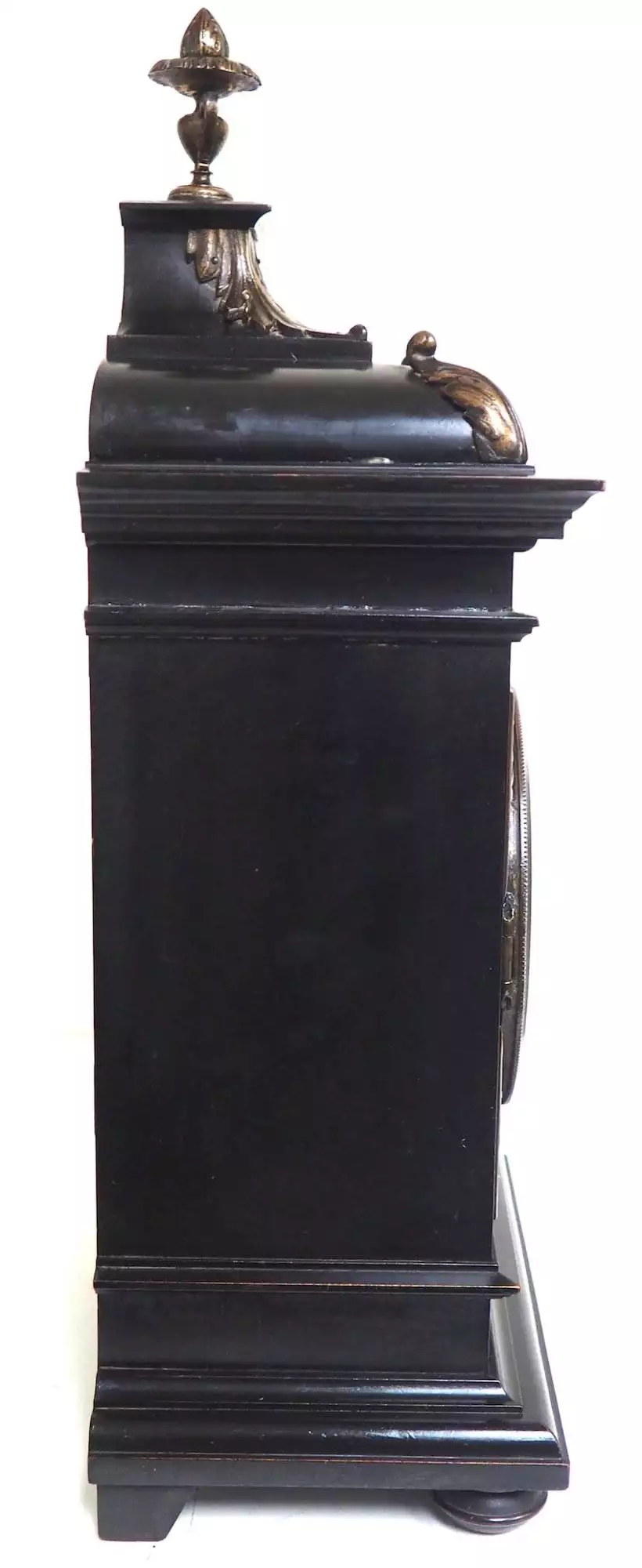 Wow! Antique French Flame Mahogany Bracket Clock - 8-Day Striking Mantle Clock, view 4