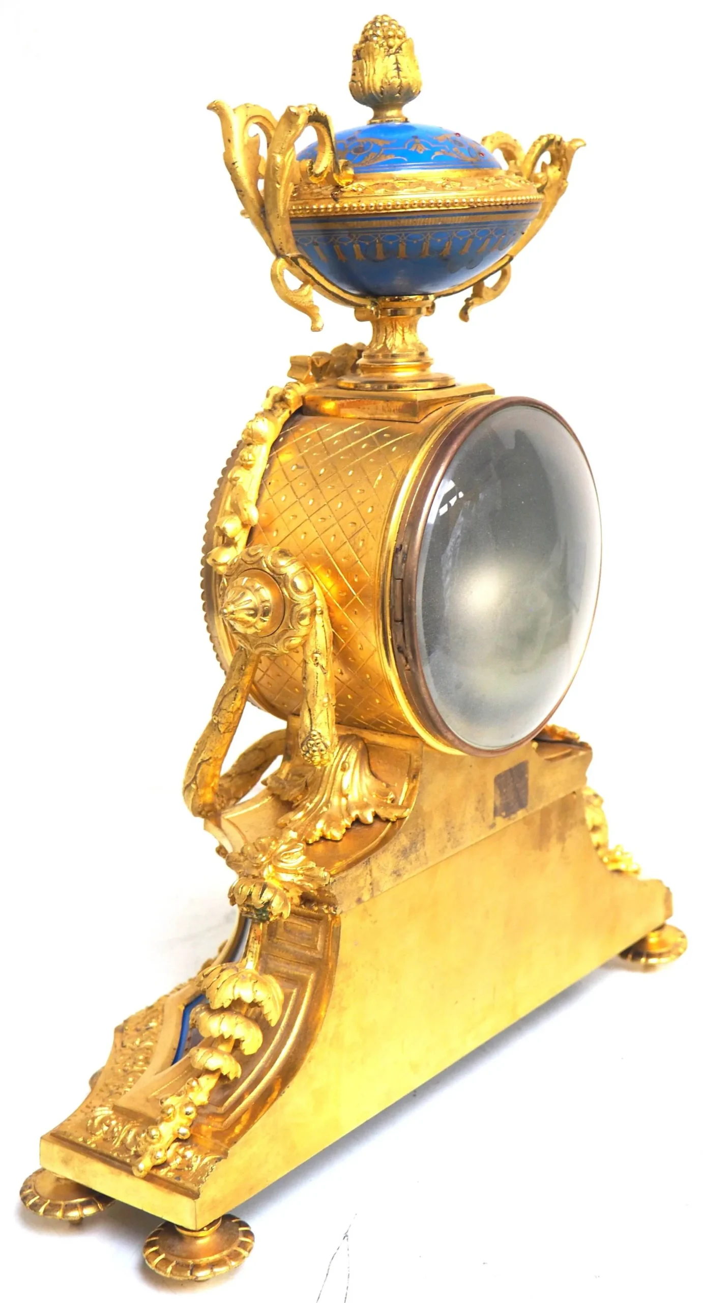 Fine French Ormolu Mantel Clock Scrolling Floral Case Striking 8-Day Mantle Clock, view 5