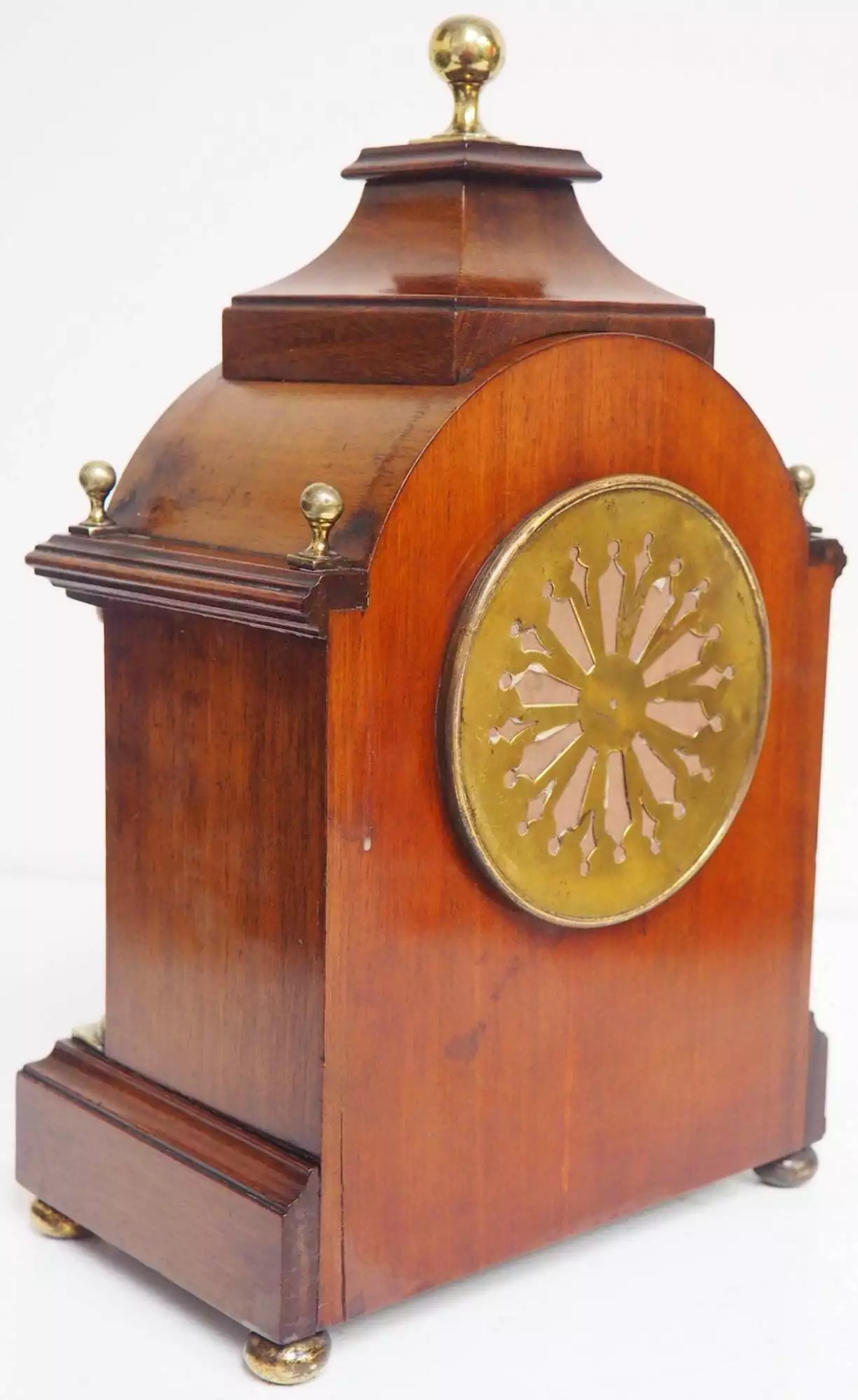 Fine French Ormolu Mantel Clock Scrolling Floral Case Striking 8-Day Mantle Clock, view 2